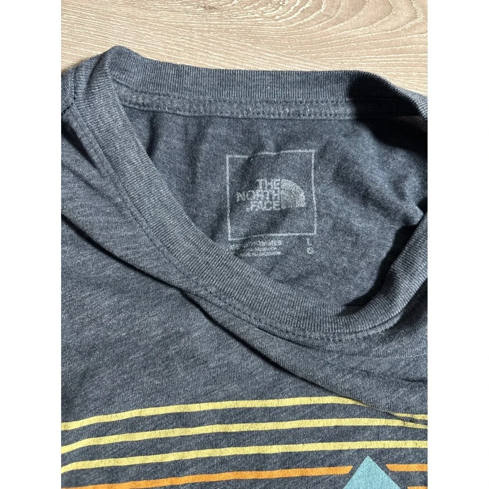 The North Face Mens L Graphic T-Shirt Grey Mountain Sunset Short Sleeve Gorpcore